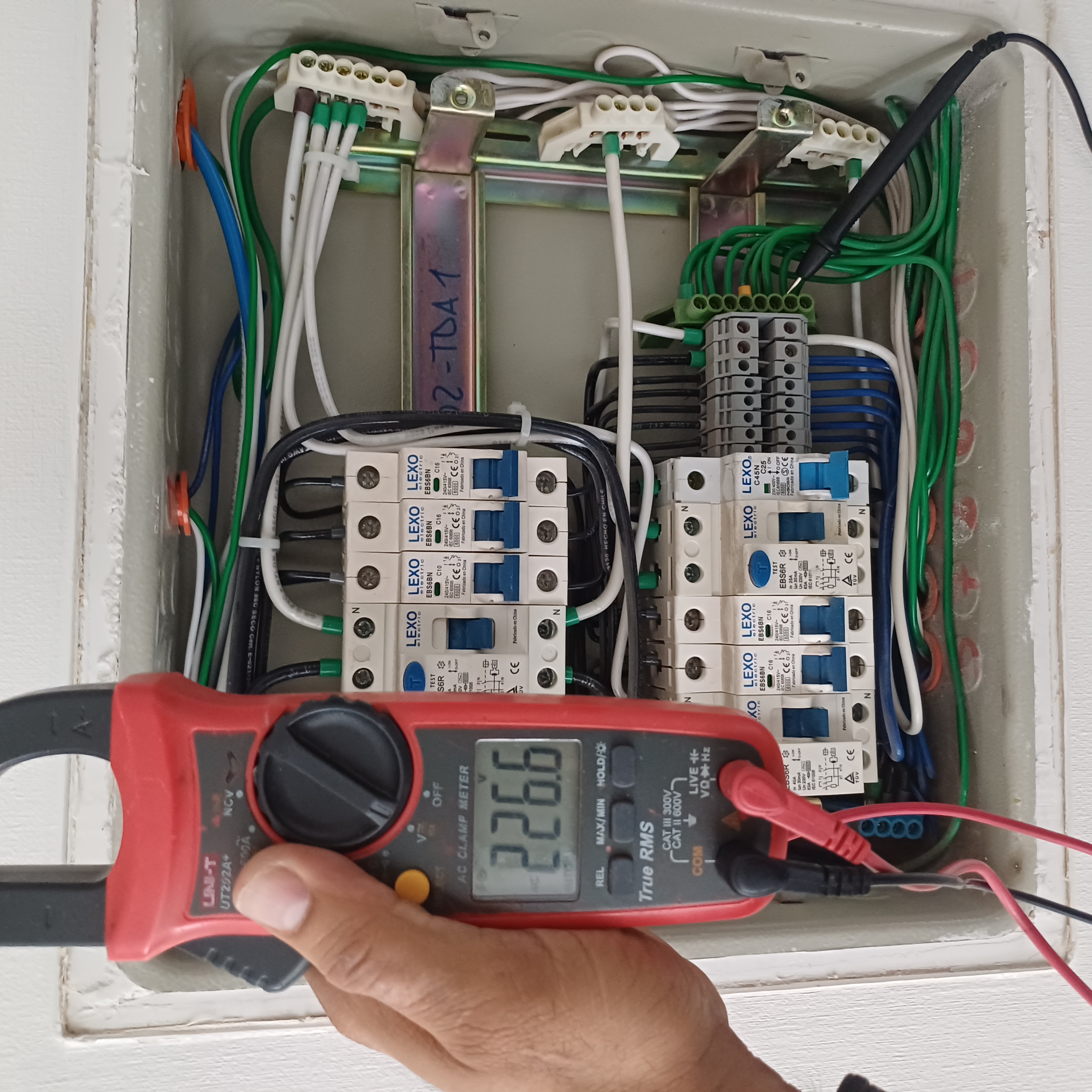 Diagnostico y Mantencion Electrica